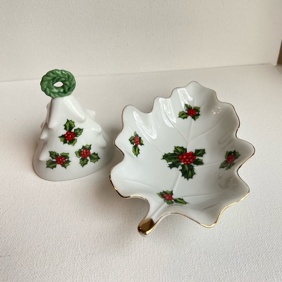 Lefton Other - Lefton china vintage holly berry tree bell and leaf dish with gold trim